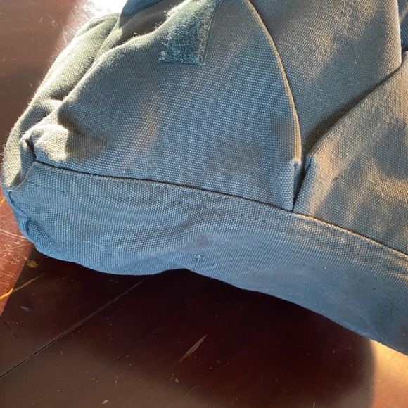 NWOT: For Men or Women:: Diesel "Stay True" Olive Green Messenger Bag - Picture 2 of 8